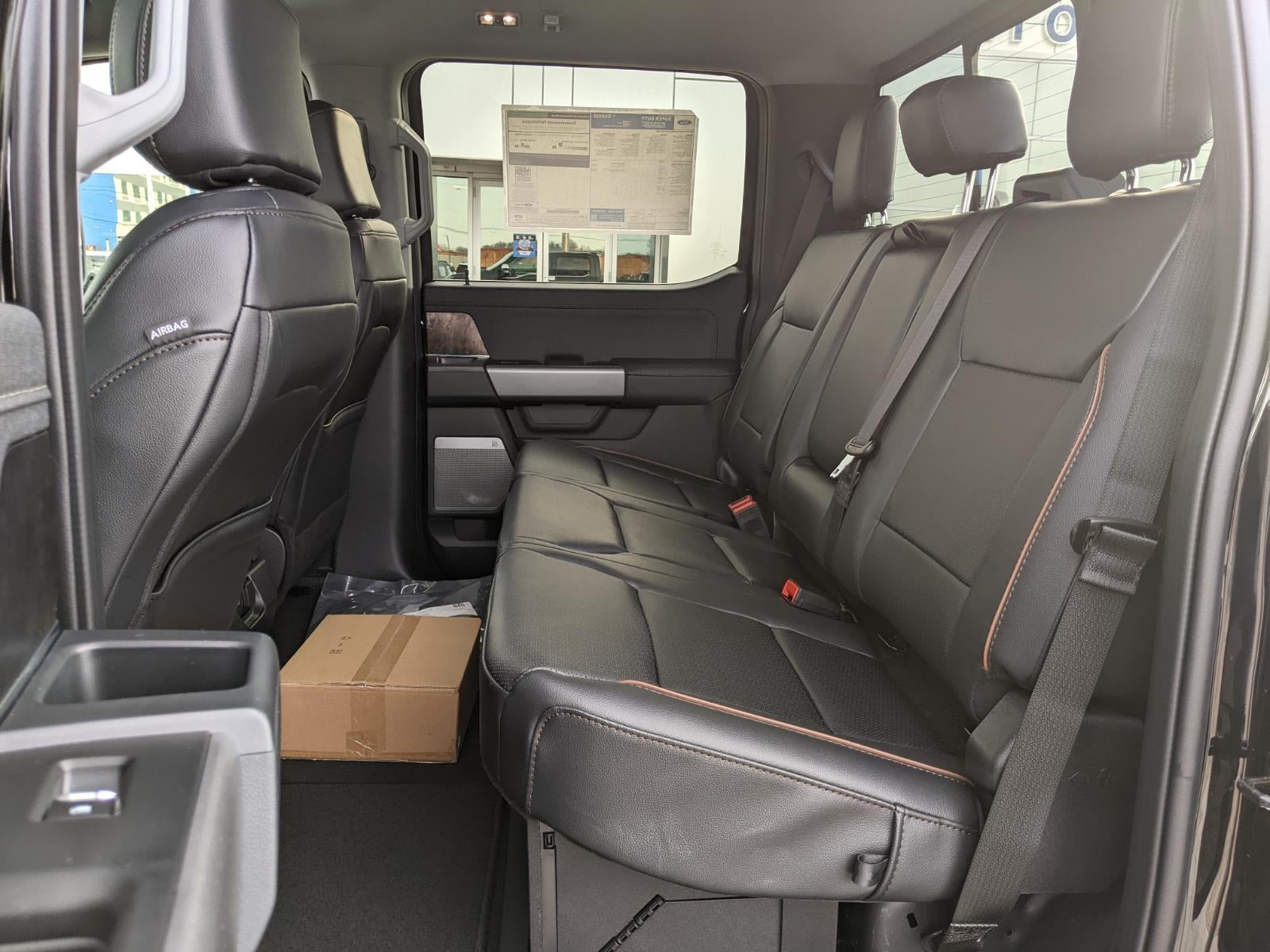 2026 Ford Super Duty F-350 DRW LARIAT