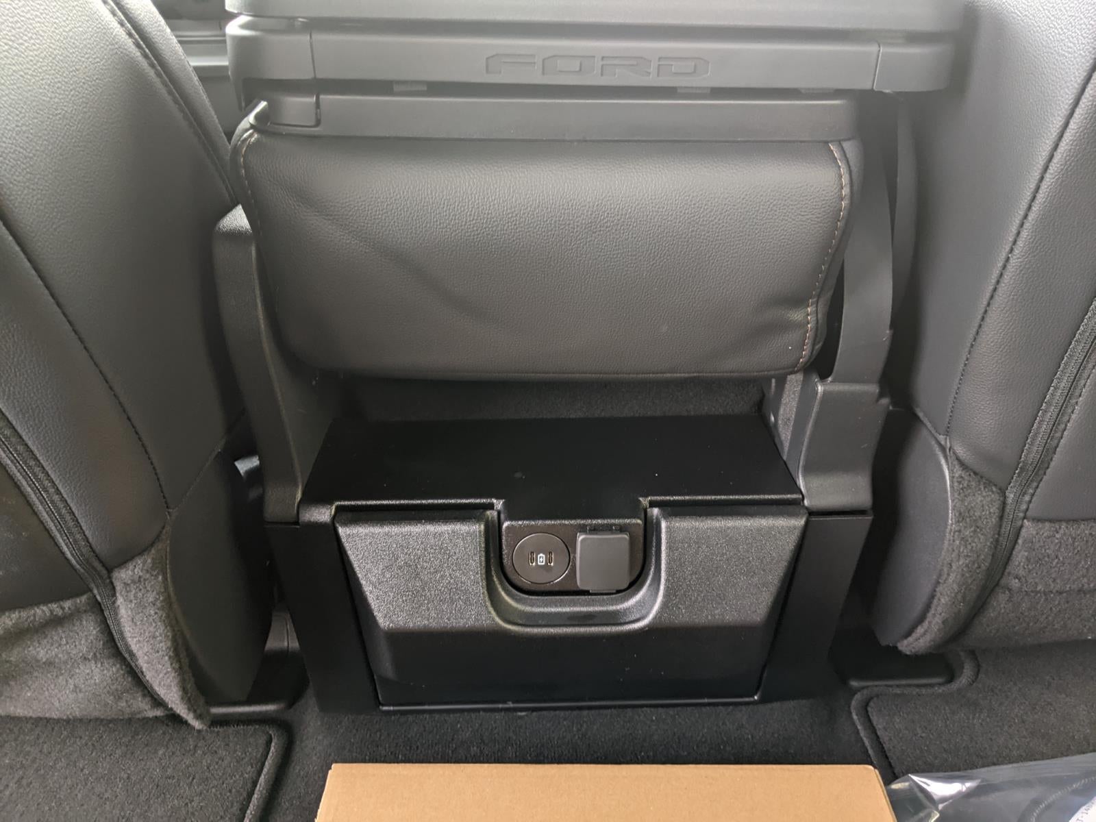 2026 Ford Super Duty F-350 DRW LARIAT