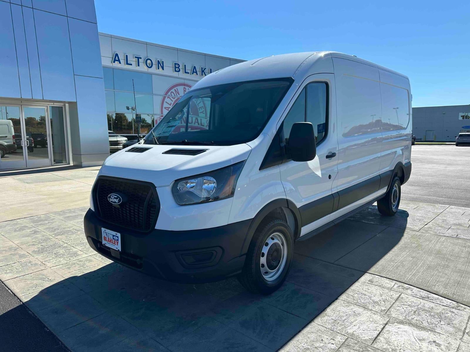 2026 Ford Transit Cargo Van T-250 148 MED RF 9150 GV