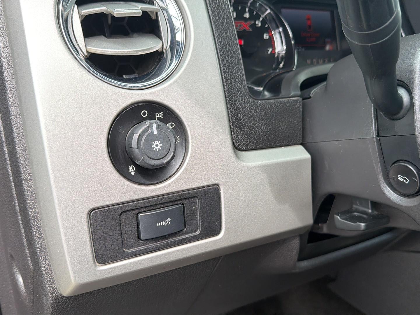 2014 Ford F-150 4WD SUPERCAB 145 XLT