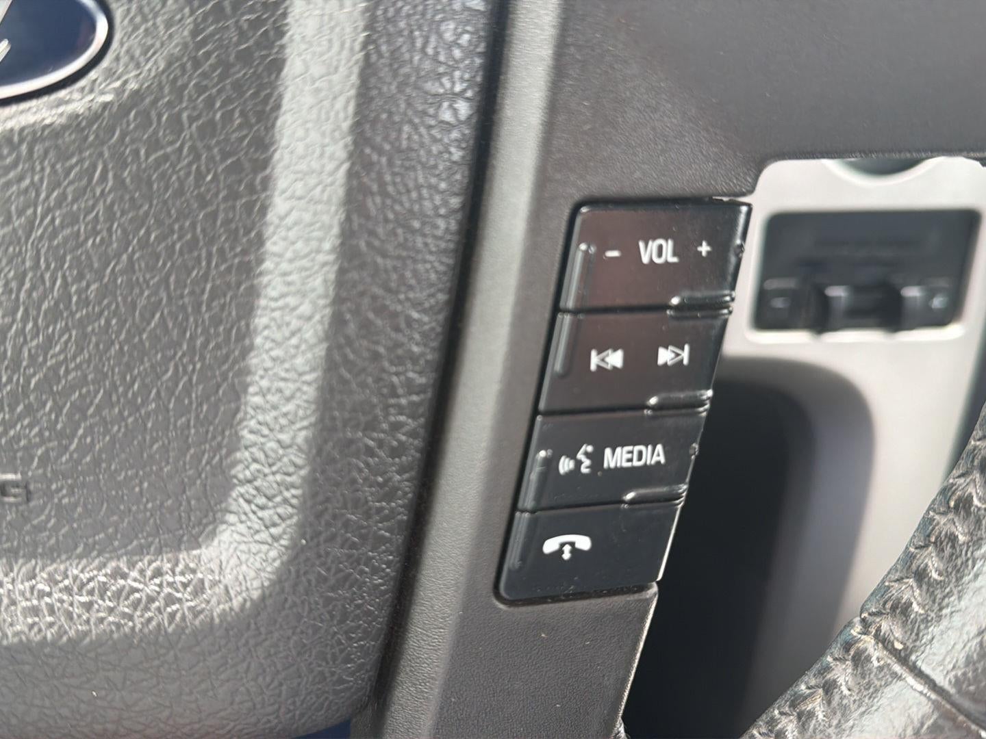 2014 Ford F-150 4WD SUPERCAB 145 XLT