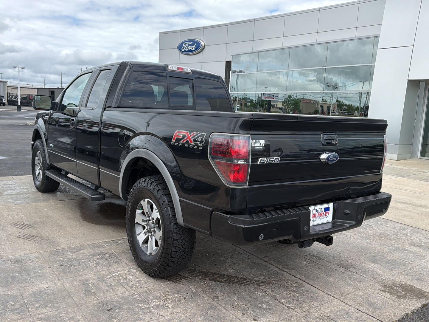 2014 Ford F-150 4WD SUPERCAB 145 XLT