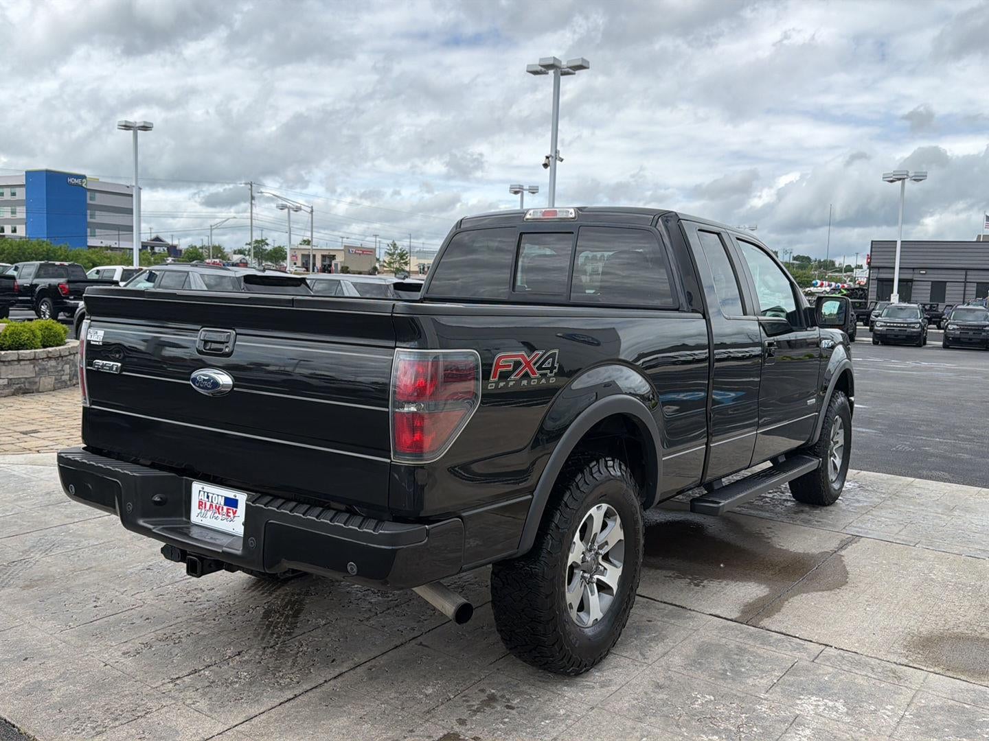 2014 Ford F-150 4WD SUPERCAB 145 XLT