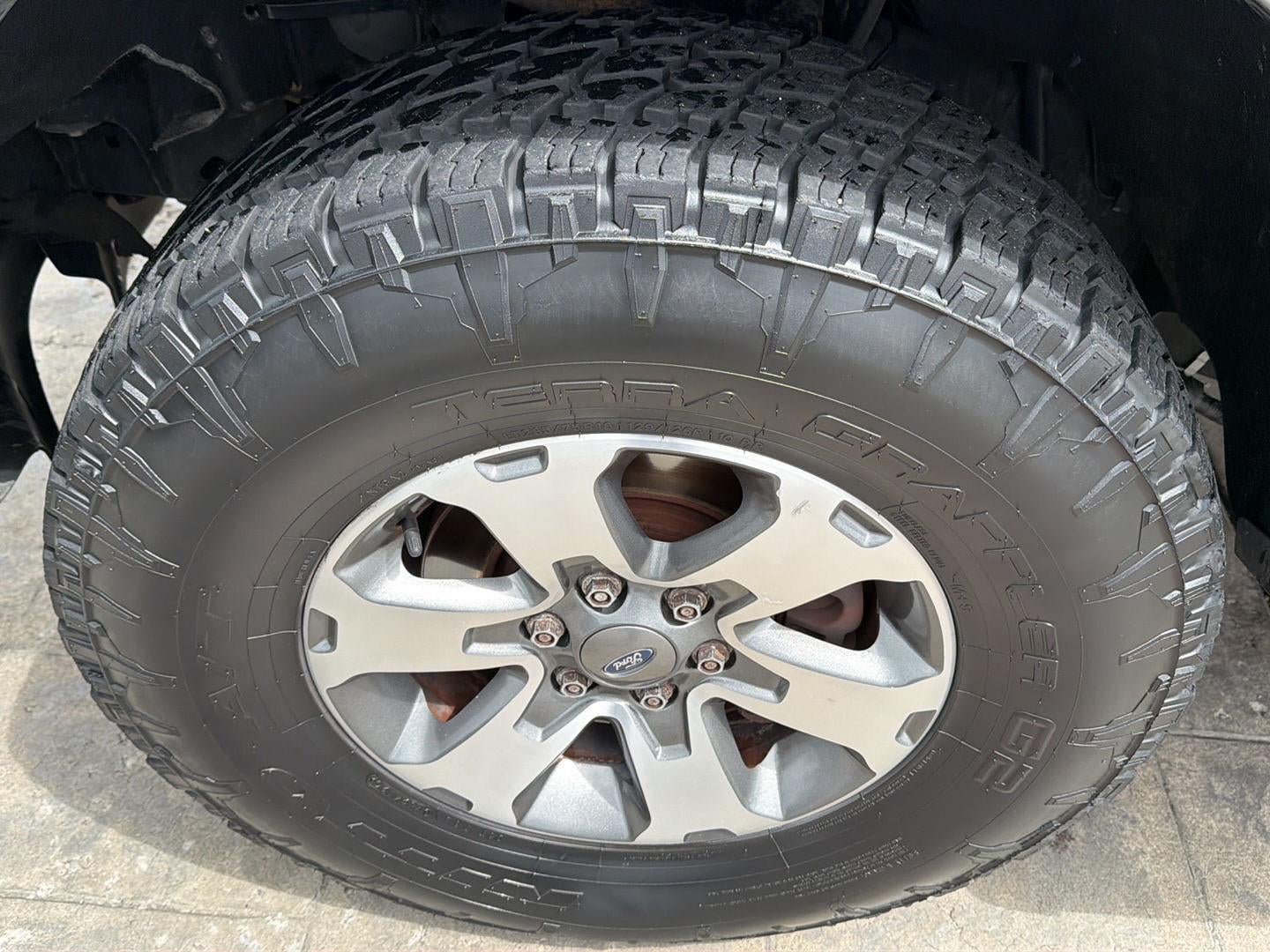 2014 Ford F-150 4WD SUPERCAB 145 XLT
