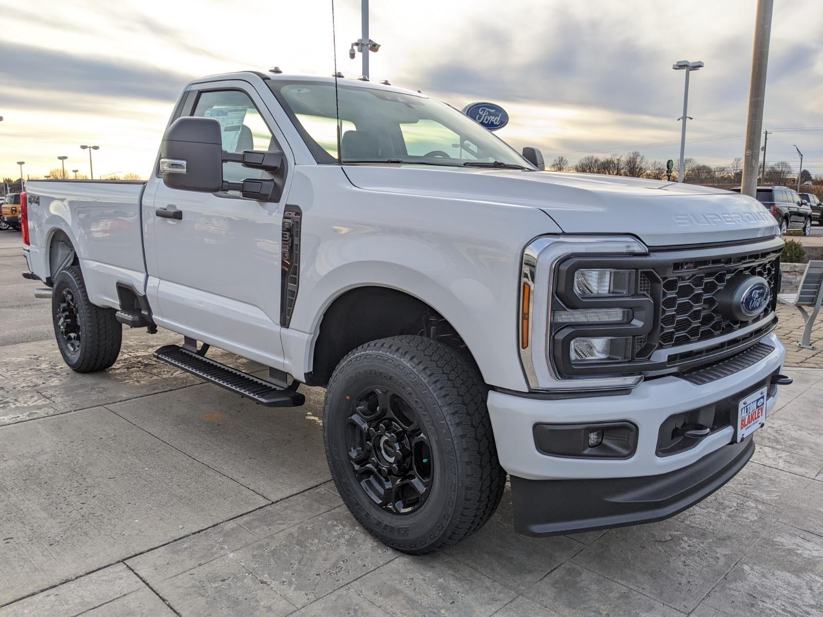 2026 Ford Super Duty F-350 SRW XL