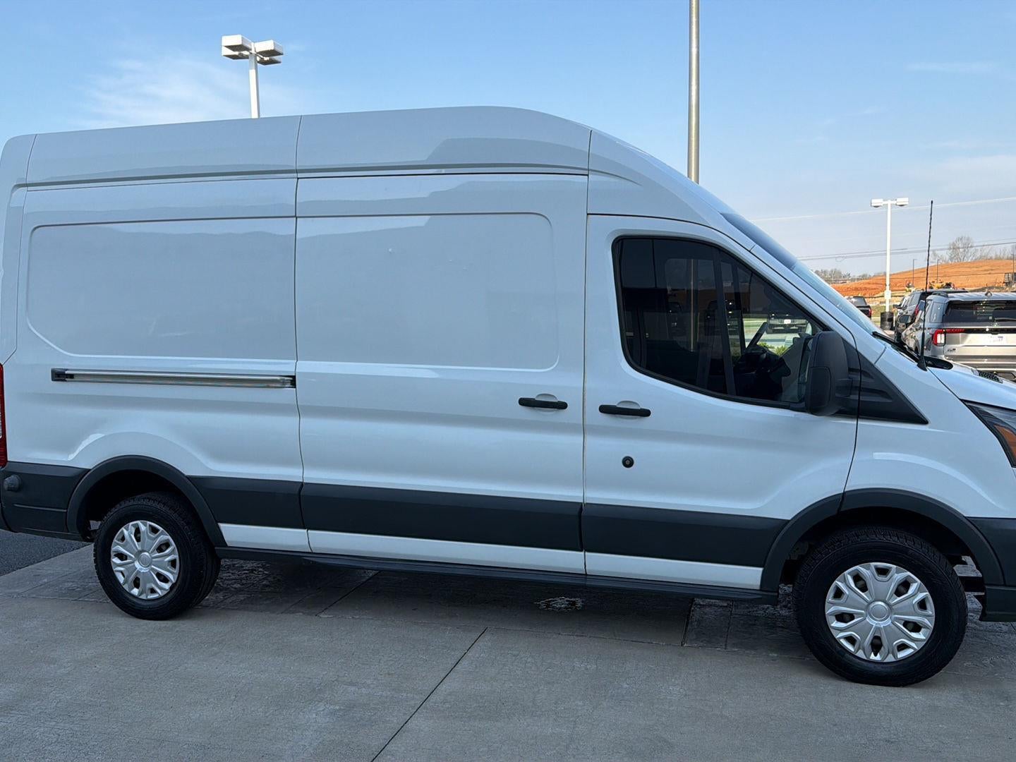 2016 Ford Transit Cargo Van T-250 148 HI RF 9000 GVW