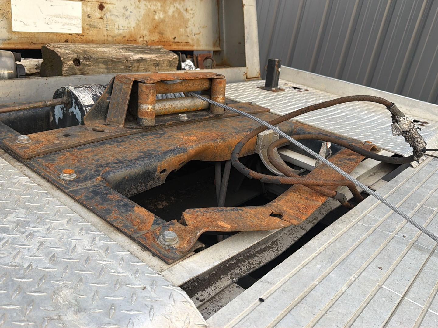 2004 Chevrolet CC8500 REGULAR CAB