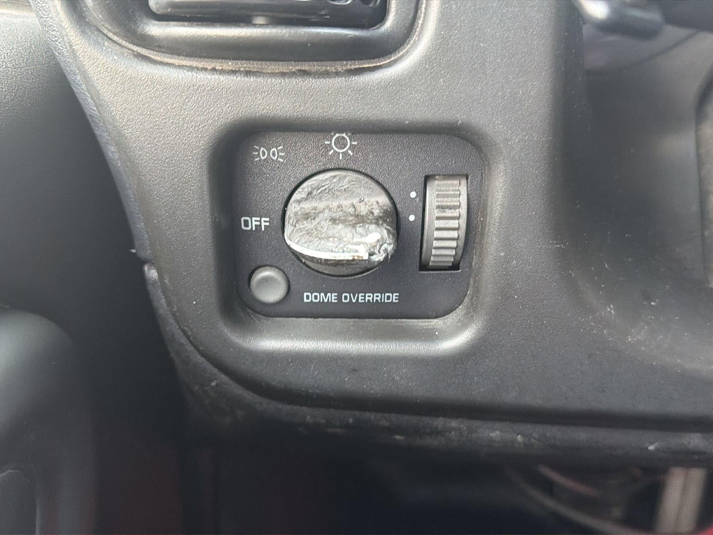 2004 Chevrolet CC8500 REGULAR CAB