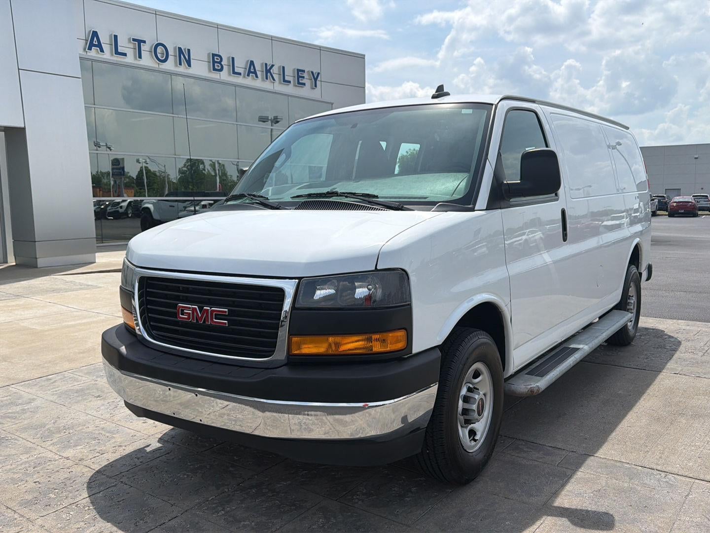 2021 GMC Savana Cargo Van RWD 2500 135