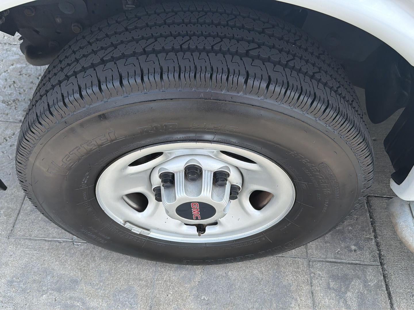 2021 GMC Savana Cargo Van RWD 2500 135