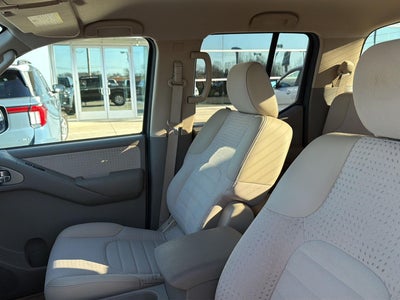 2010 Nissan Frontier LE