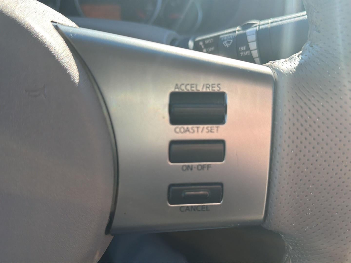 2010 Nissan Frontier LE