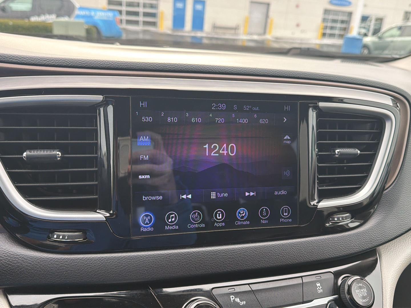 2017 Chrysler Pacifica Touring-L