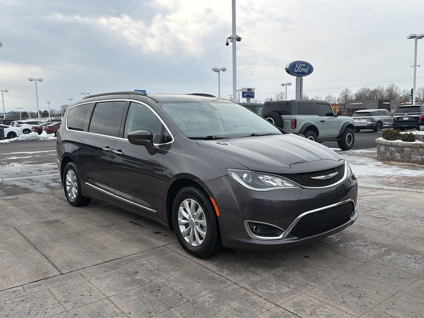 2017 Chrysler Pacifica Touring-L