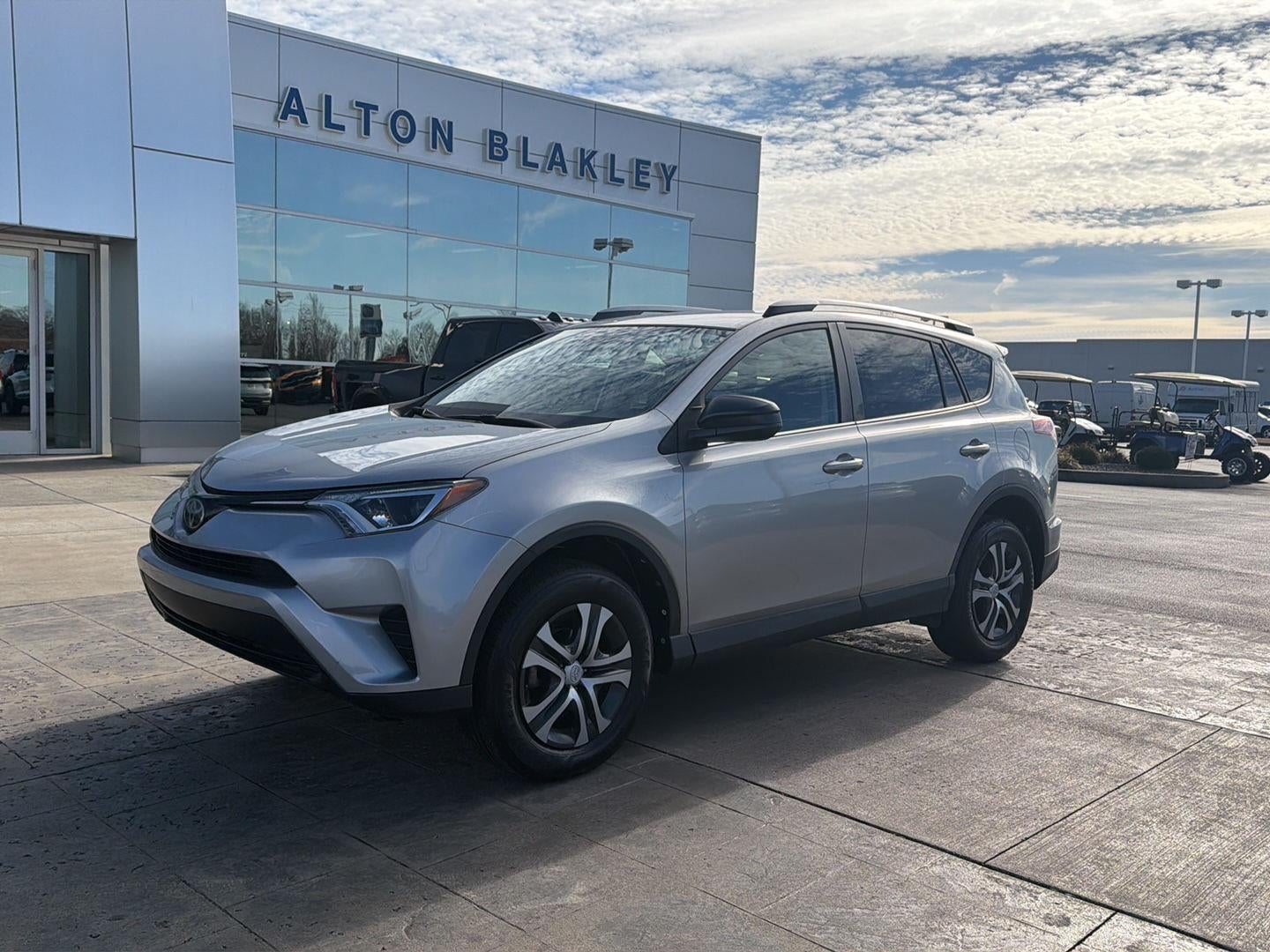 2017 Toyota RAV4 LE