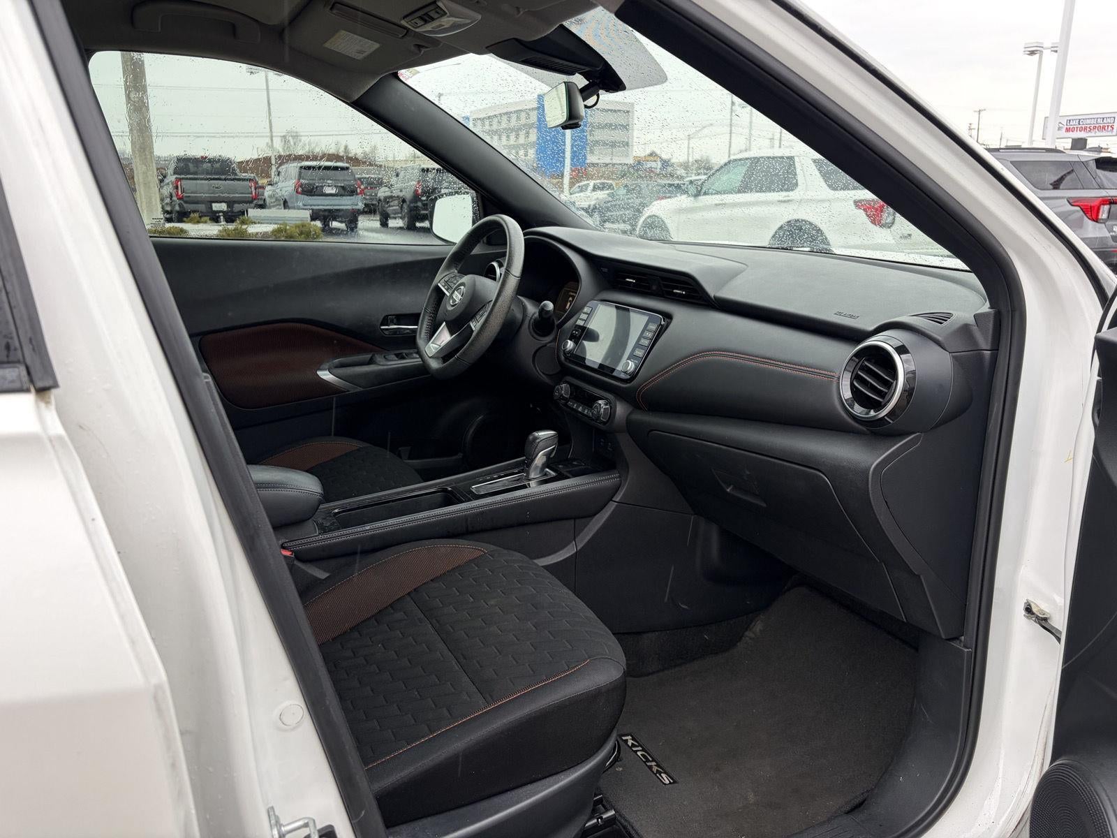 2021 Nissan Kicks SR