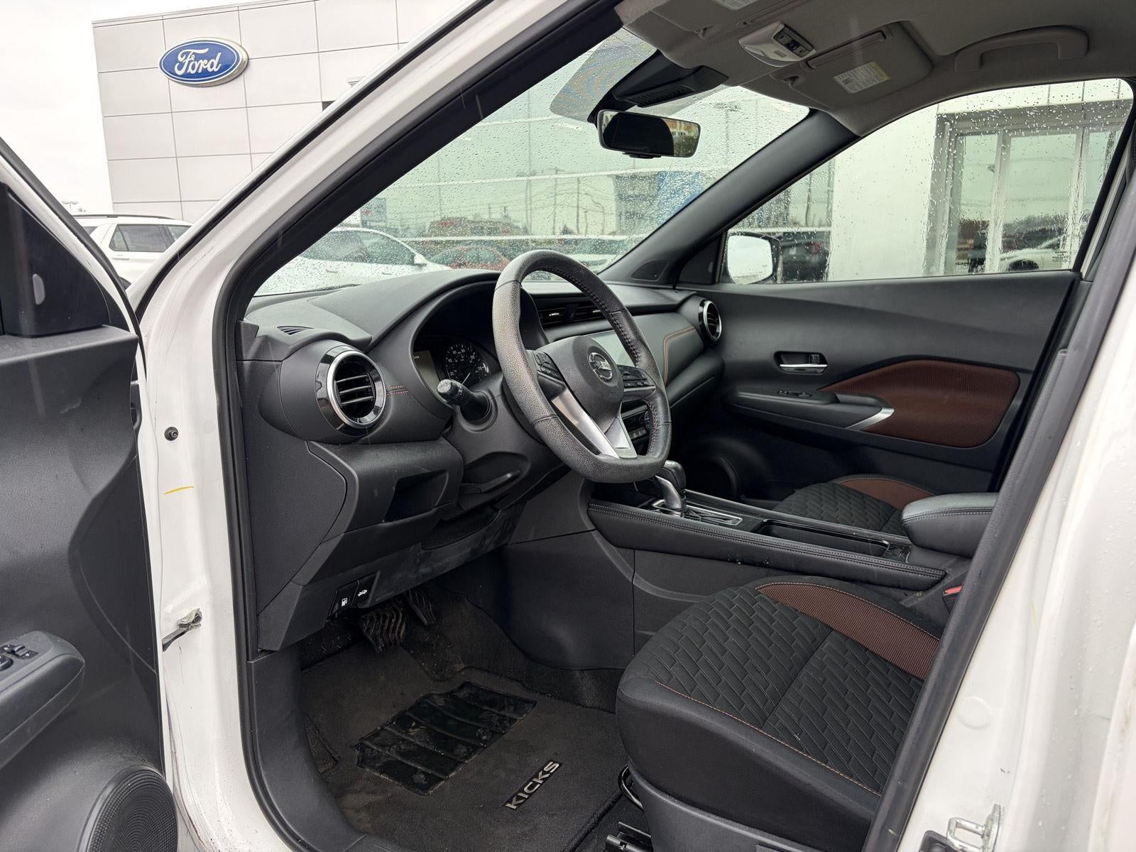 2021 Nissan Kicks SR