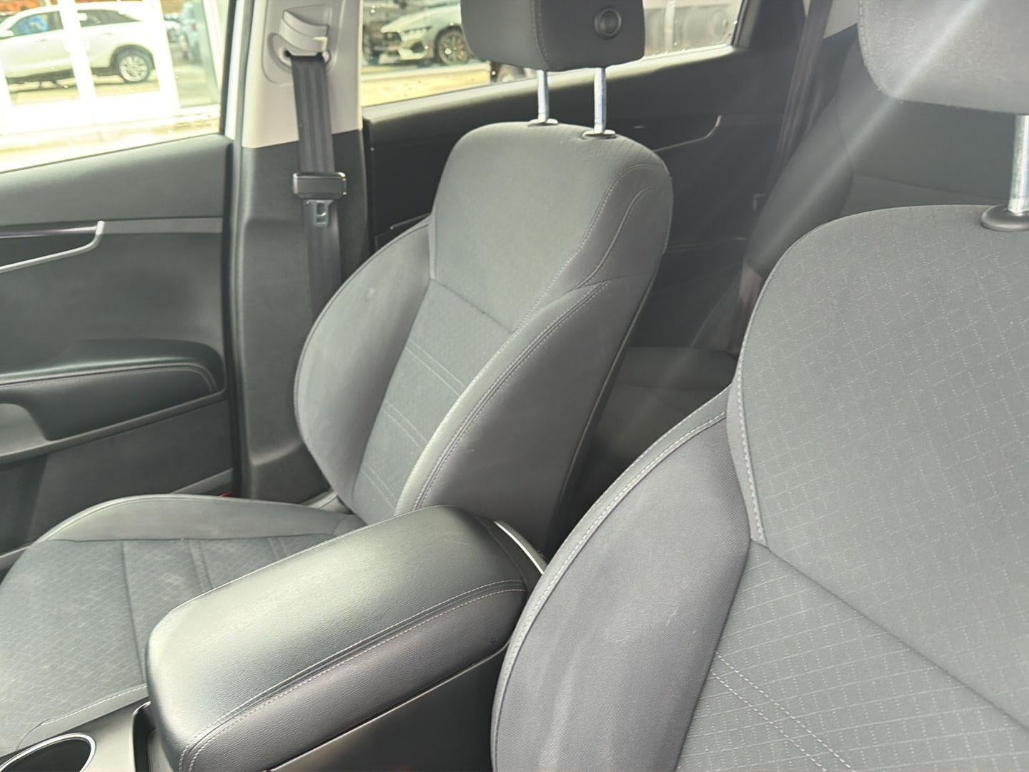 2020 Kia Sorento LX V6