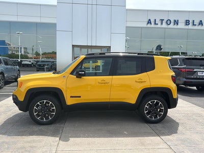 2023 Jeep Renegade Trailhawk
