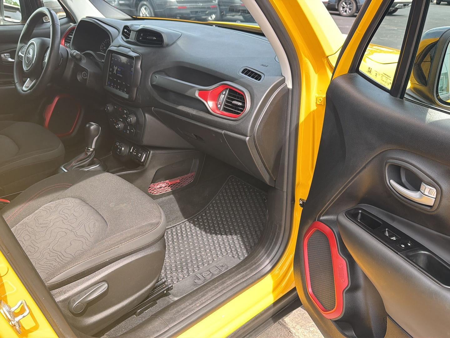 2023 Jeep Renegade Trailhawk