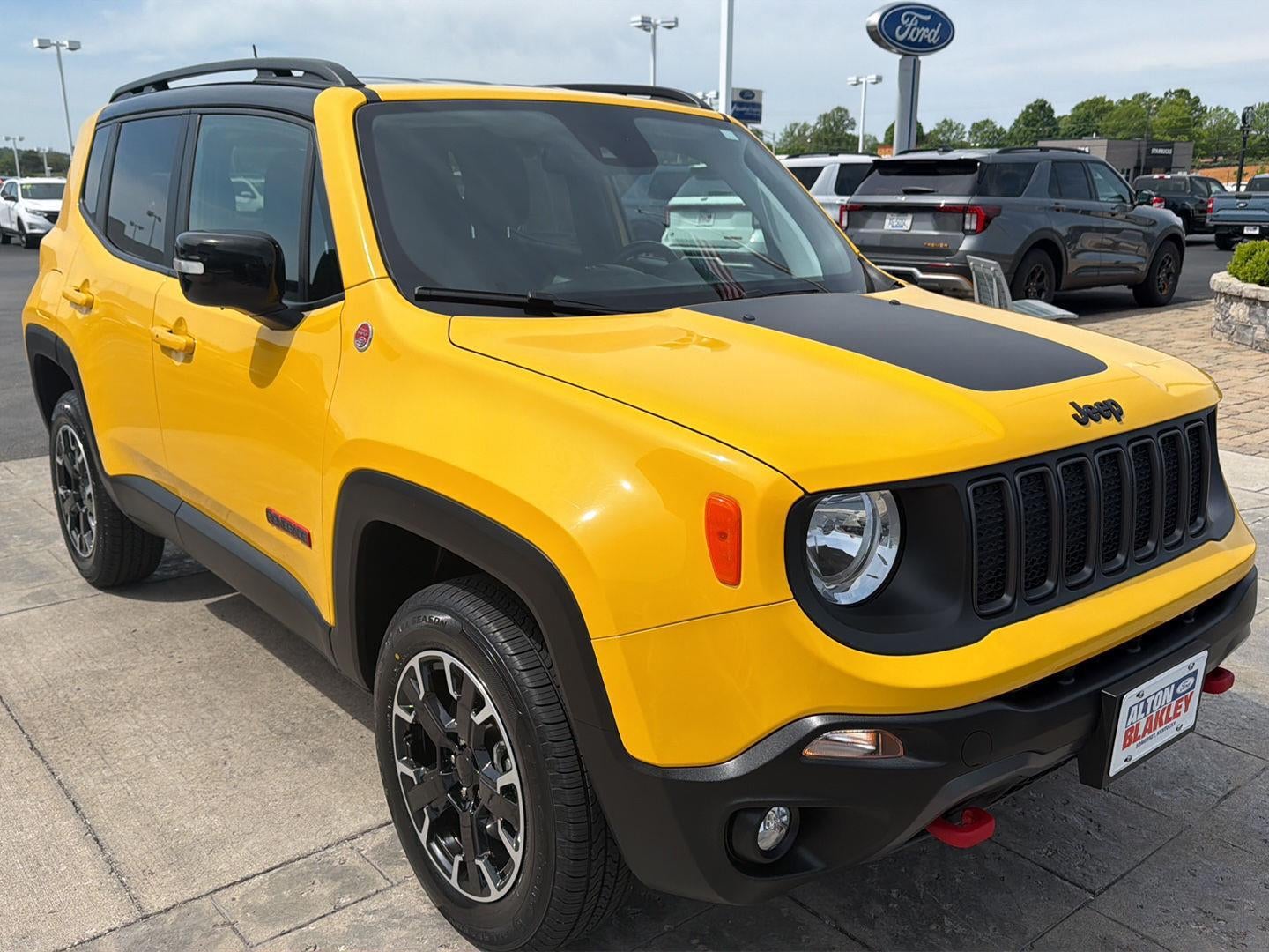 2023 Jeep Renegade Trailhawk
