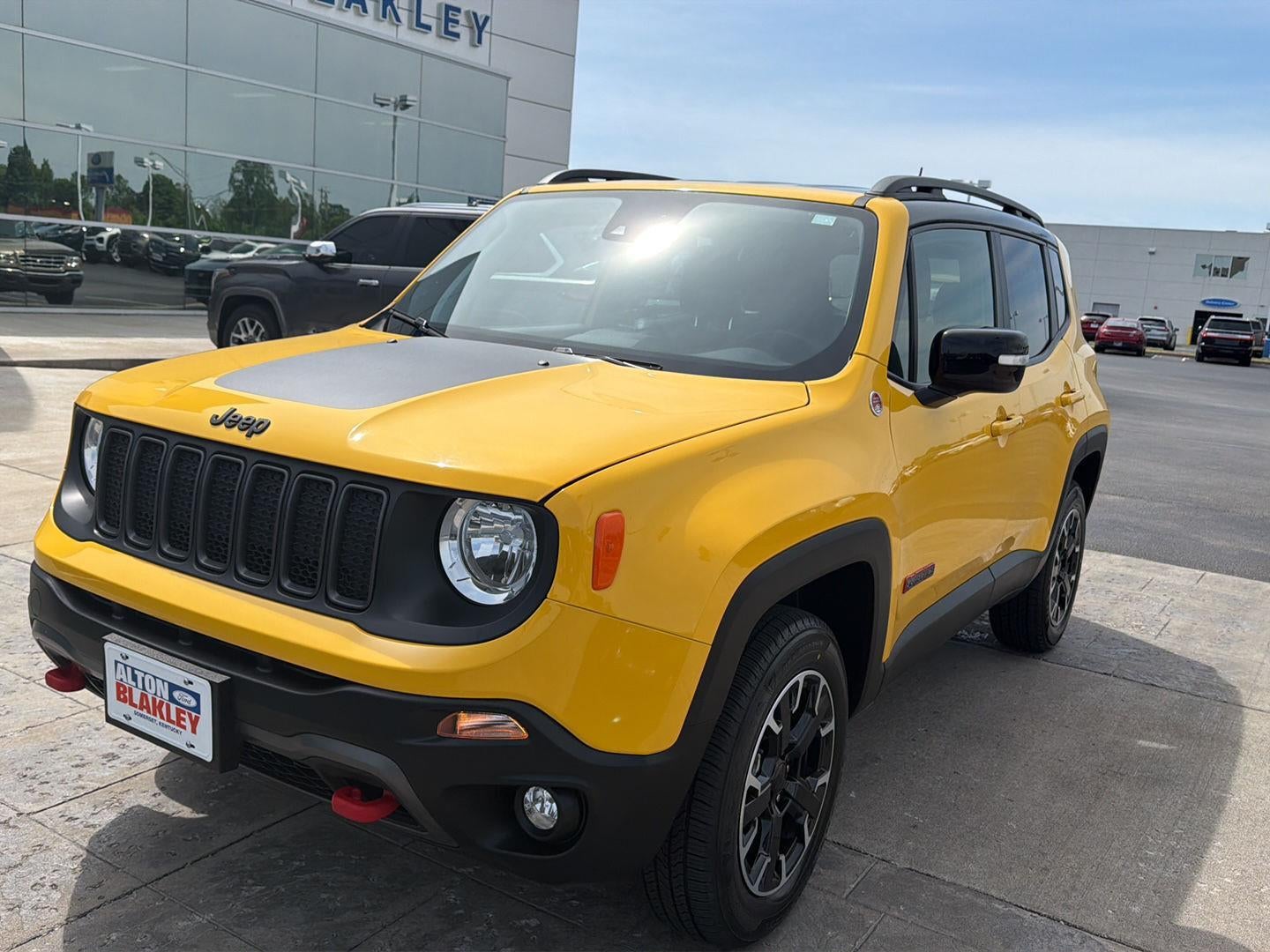 2023 Jeep Renegade Trailhawk