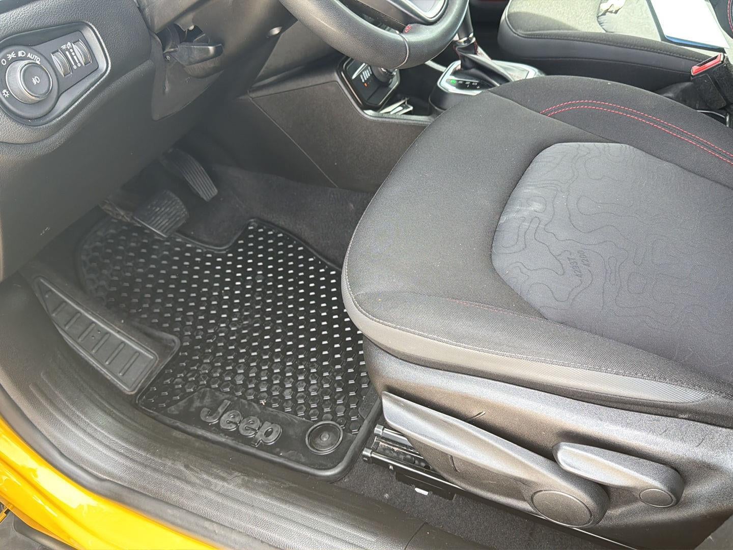 2023 Jeep Renegade Trailhawk