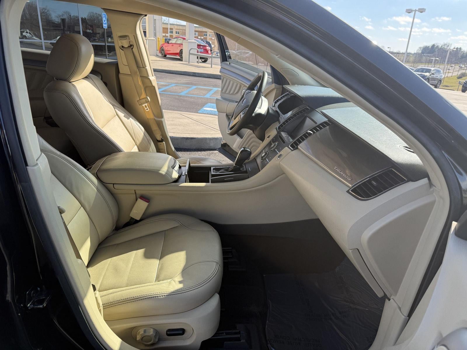 2015 Ford Taurus SEL