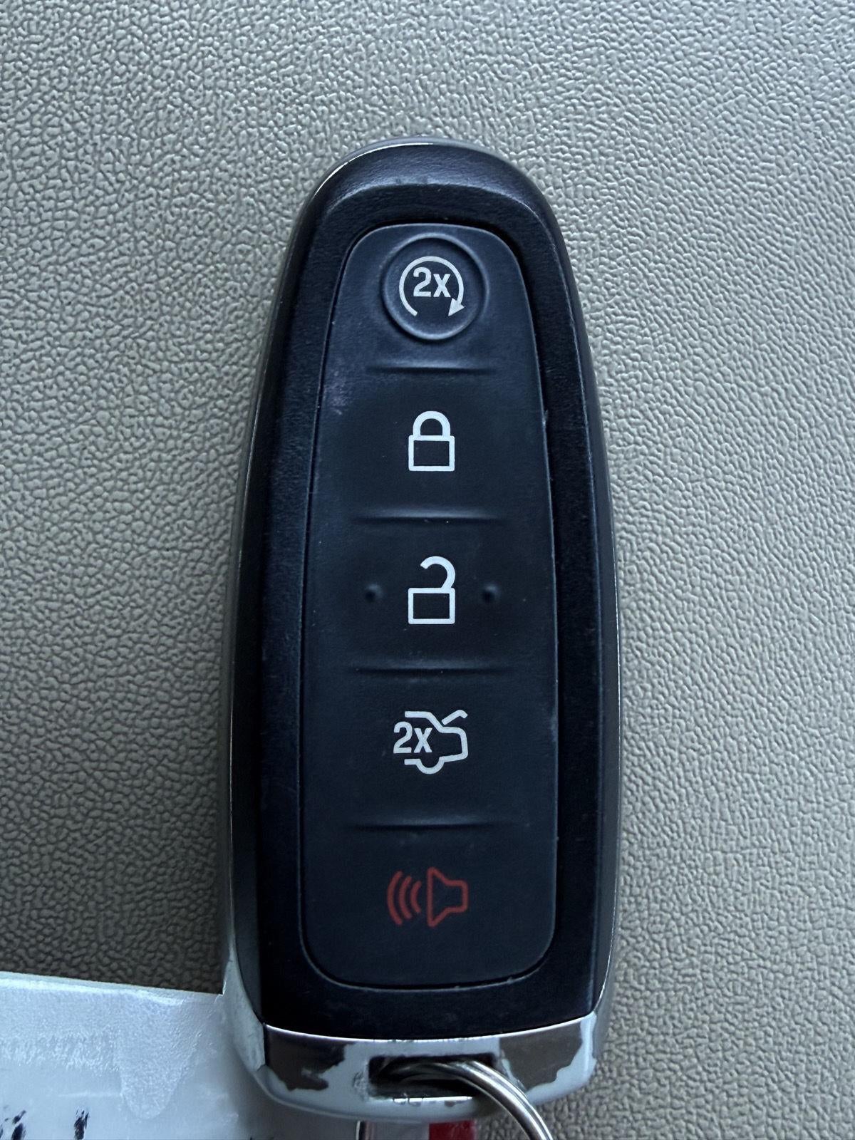 2015 Ford Taurus SEL