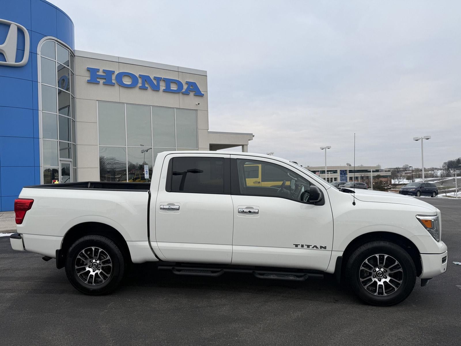 2021 Nissan Titan SV