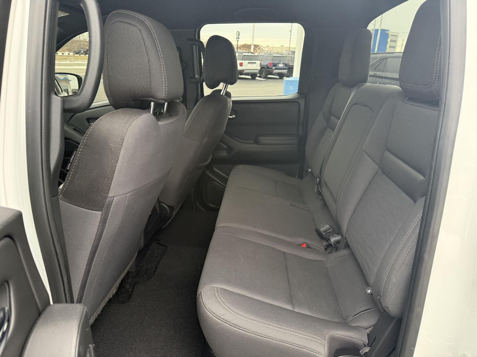 2023 Nissan Frontier SV