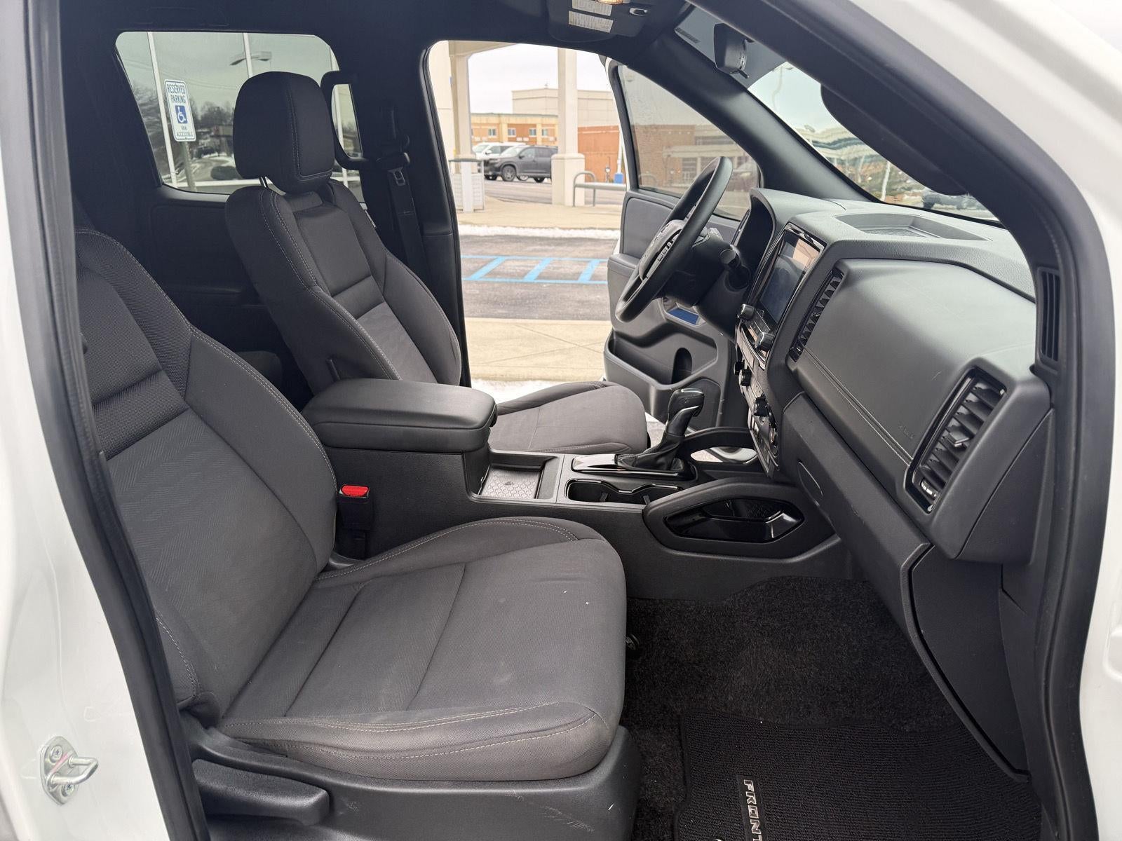 2023 Nissan Frontier SV