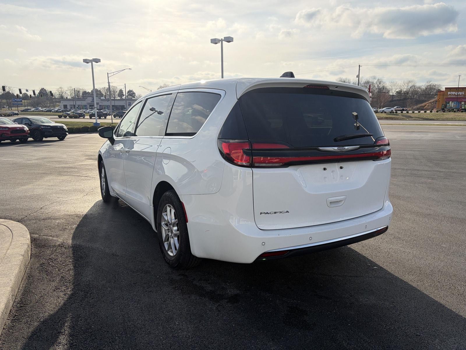 2024 Chrysler Pacifica Touring L