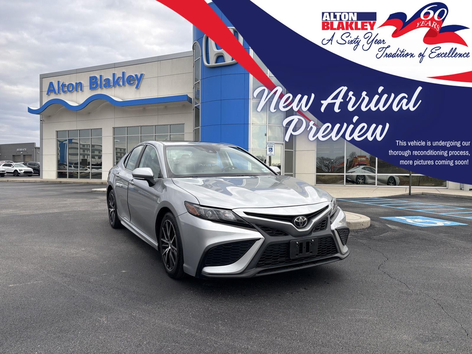 2022 Toyota Camry SE