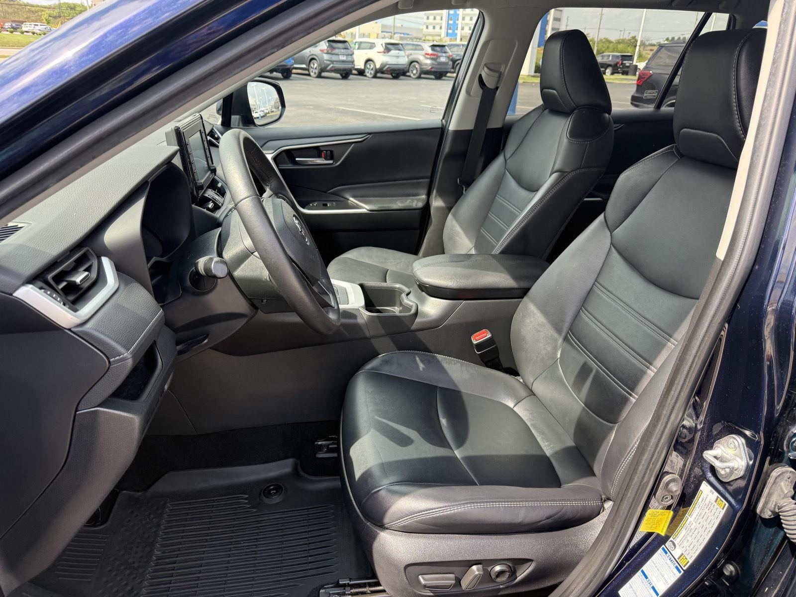 2022 Toyota RAV4 Hybrid XLE Premium