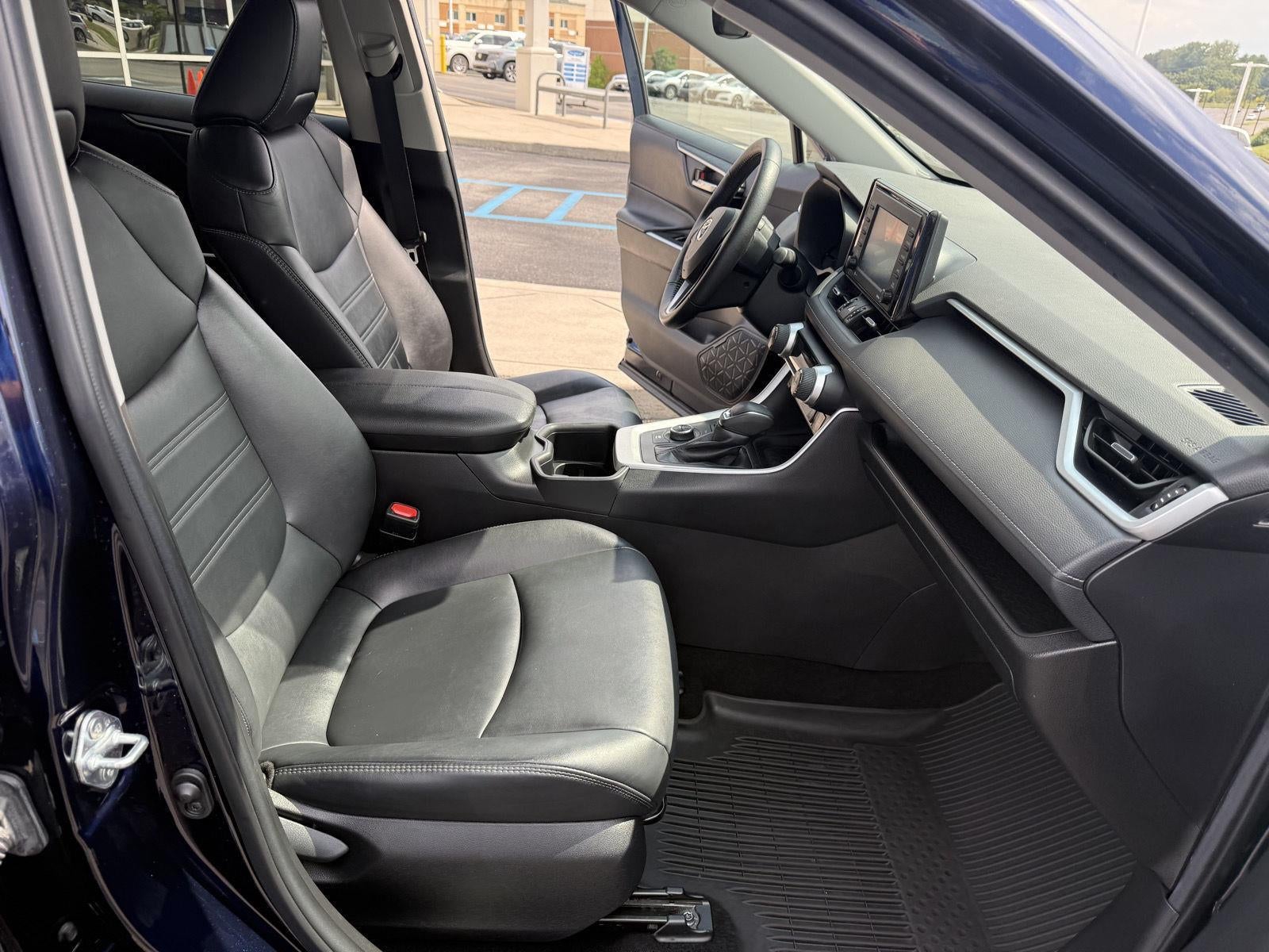 2022 Toyota RAV4 Hybrid XLE Premium