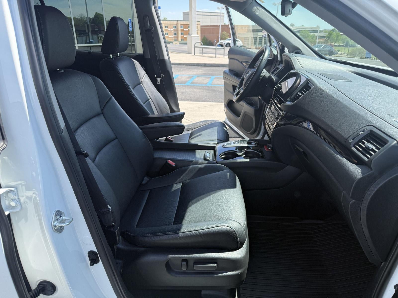 2022 Honda Pilot Touring 7-Passenger