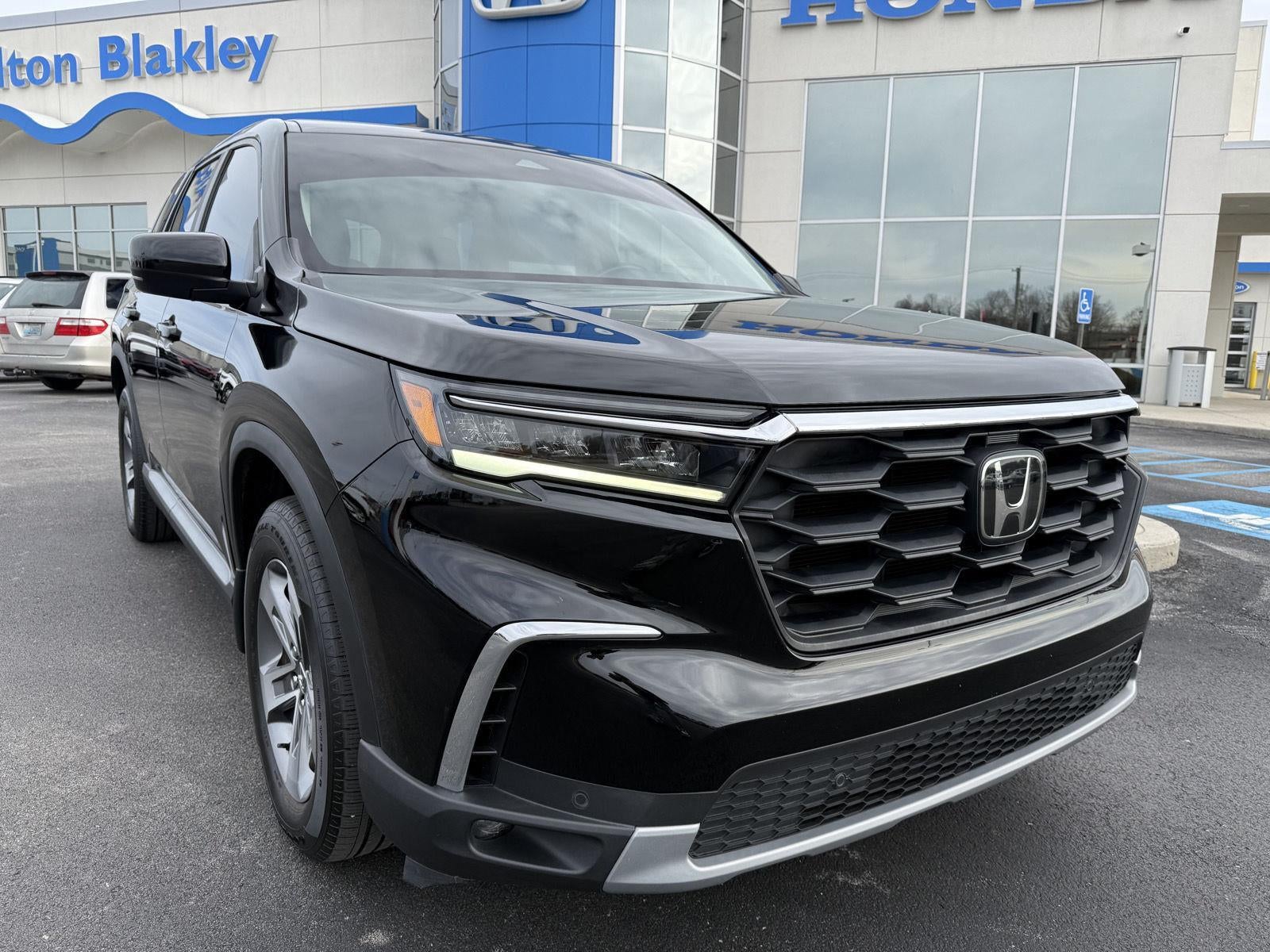2023 Honda Pilot EX-L 8 Passenger