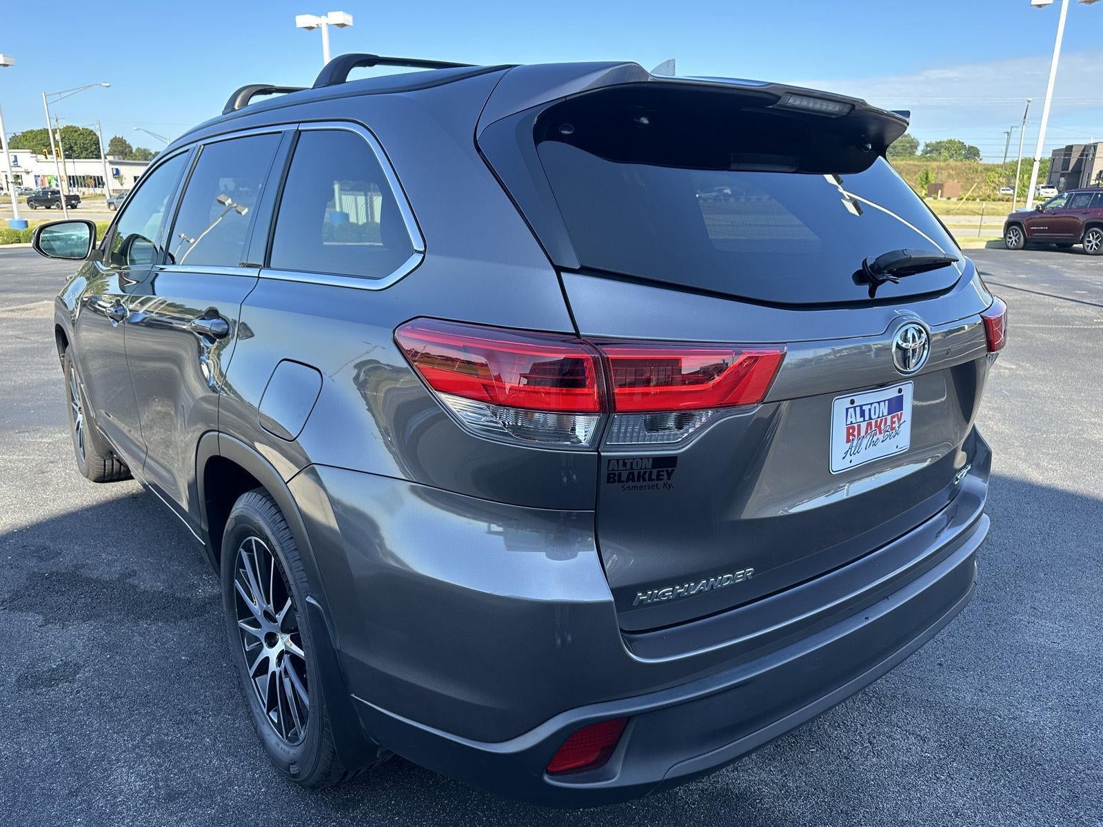 2018 Toyota Highlander SE