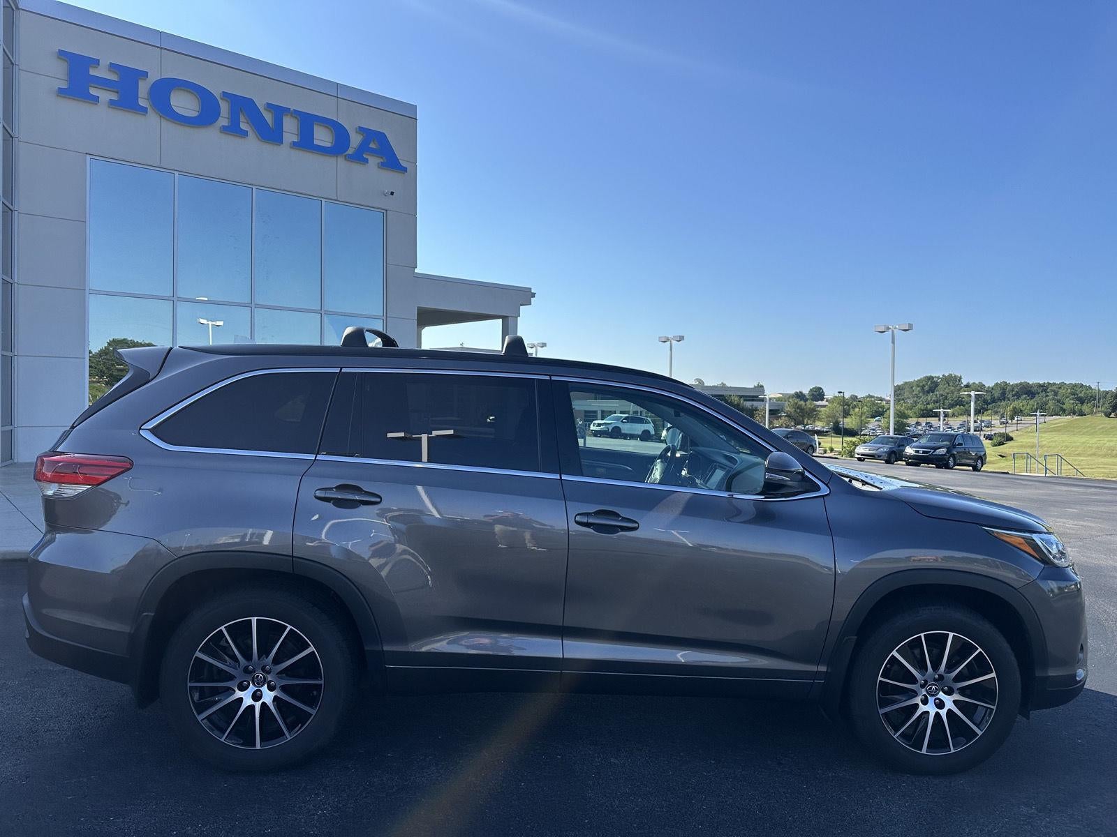 2018 Toyota Highlander SE
